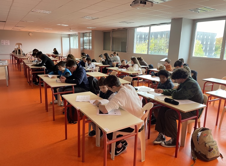 Projet fluence : les grands aident les petits !