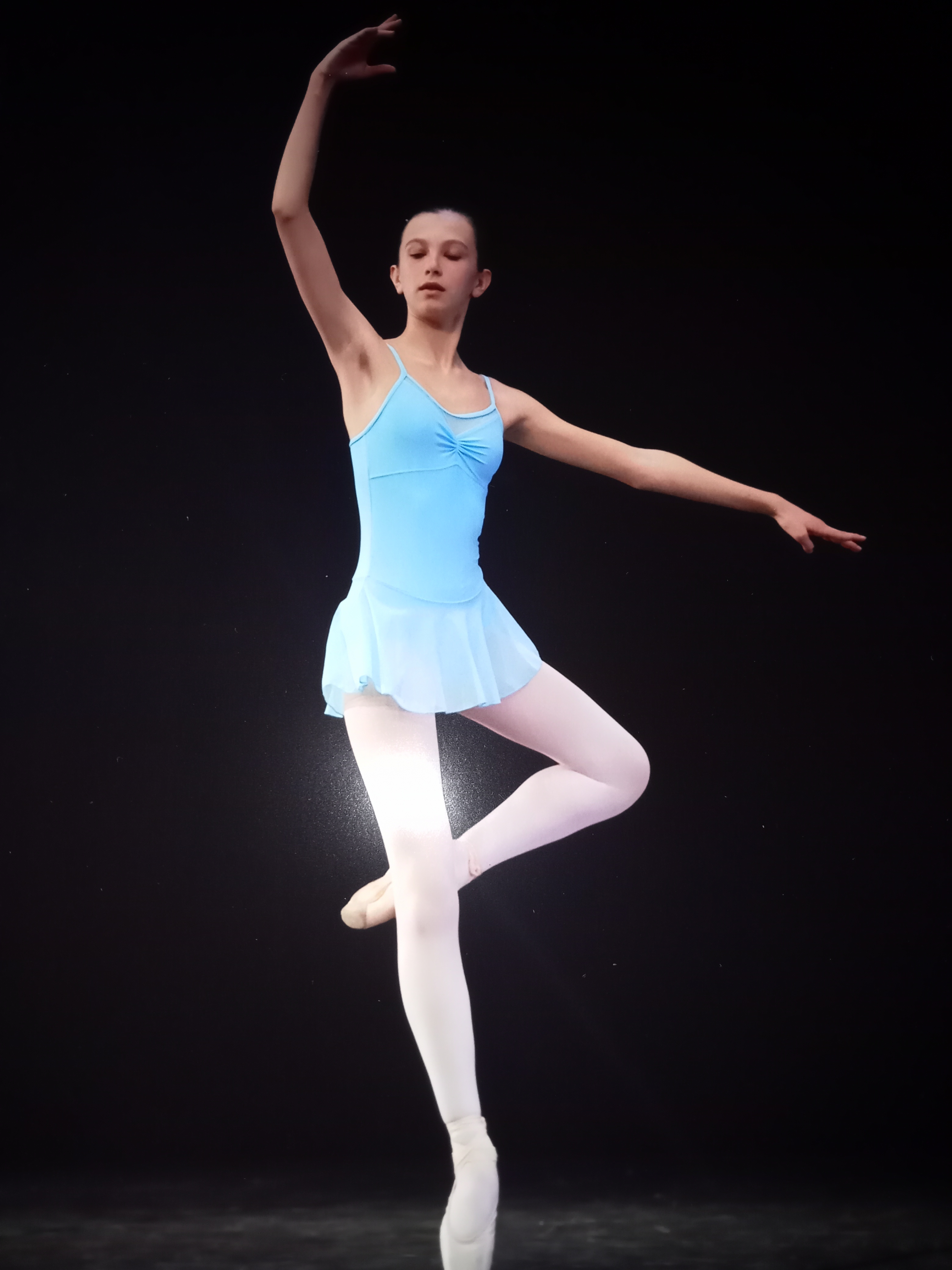 Visuel : Emmy Arrou : Championne de danse classique