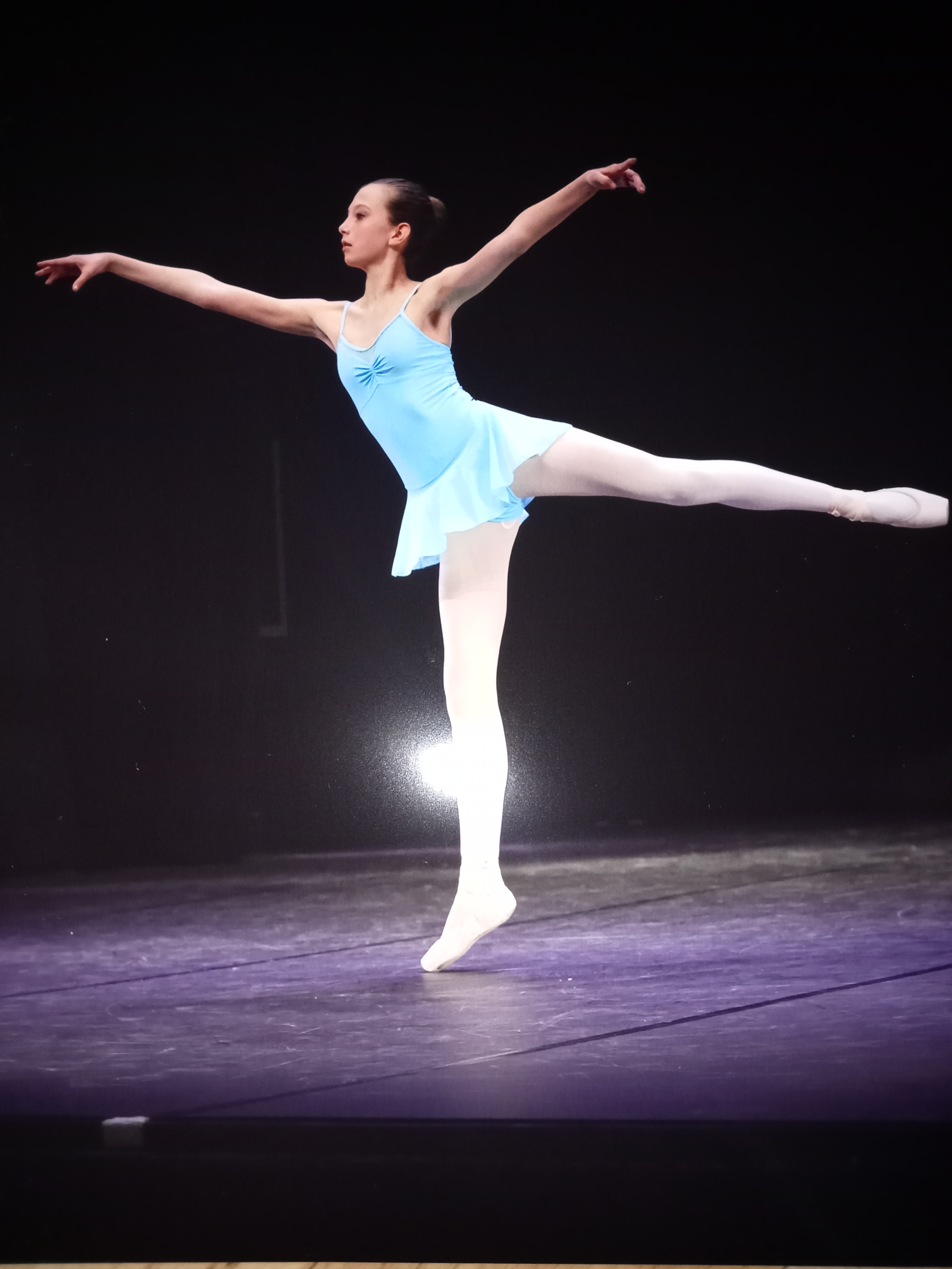 Visuel : Emmy Arrou : Championne de danse classique