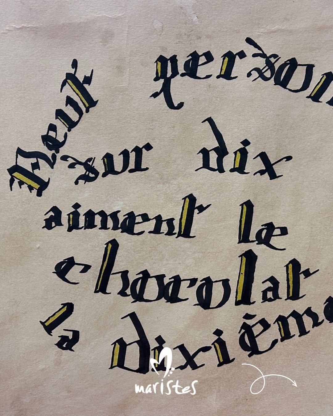 Visuel : Quand la plume remplace le clavier : l'atelier calligraphie des 5e