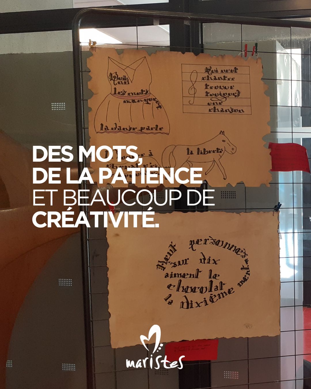 Visuel : Quand la plume remplace le clavier : l'atelier calligraphie des 5e